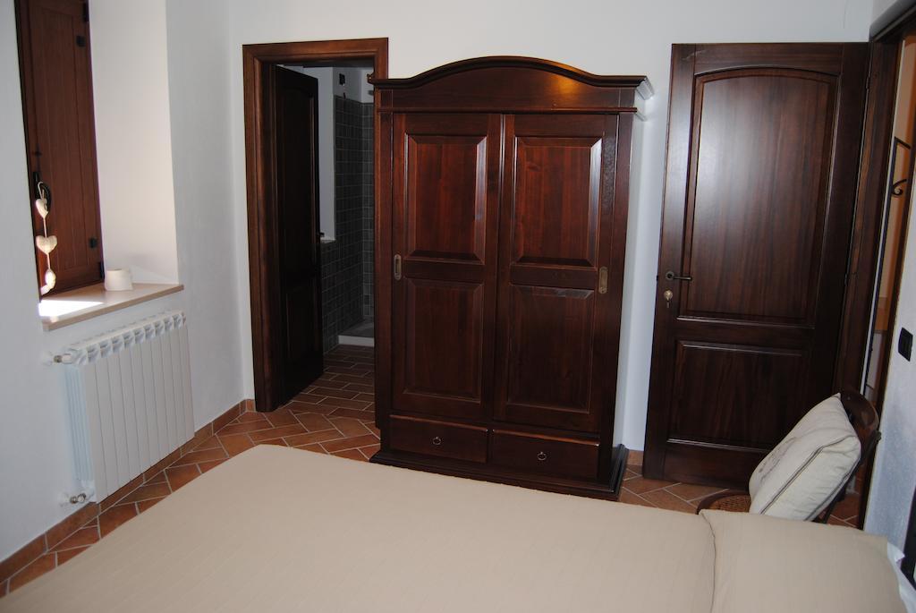 Il Giardino Di Julia B&B Tortora Habitación foto